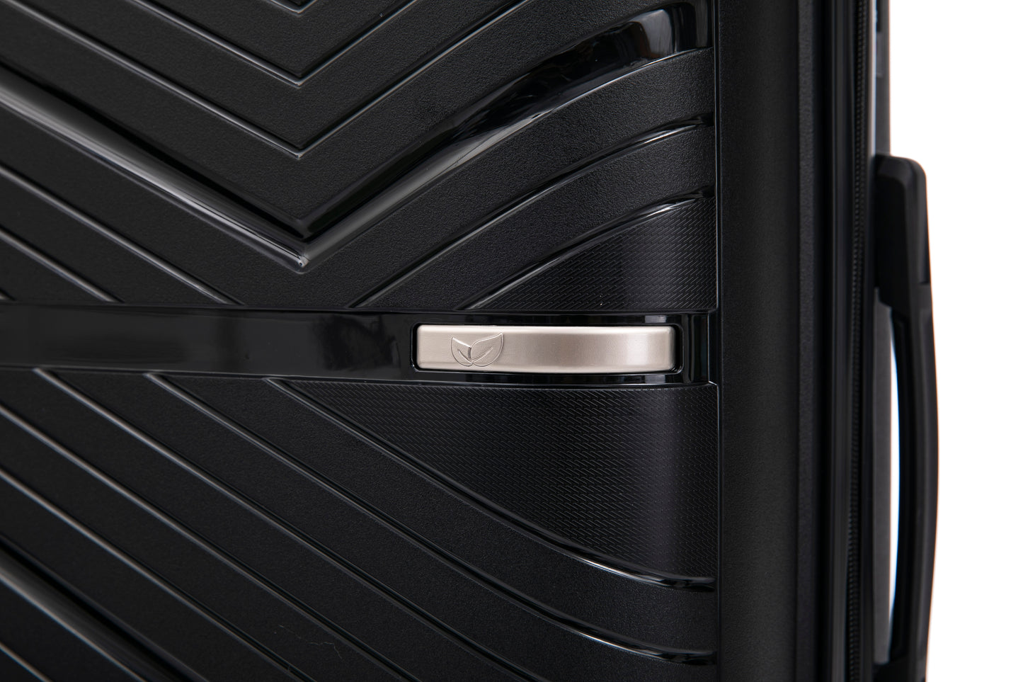 Medium Checked Luggage - Black (24")